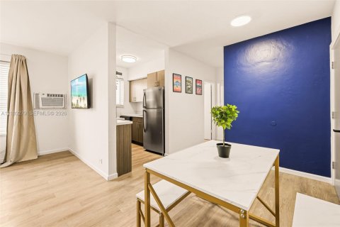 Copropriété à louer à Miami Beach, Floride: 37.16 m2 № 2407873 - photo 3