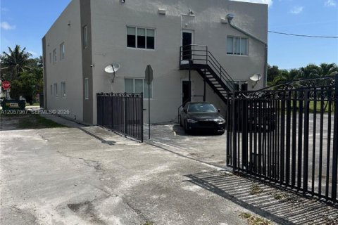 Villa ou maison à Miami, Floride 1 chambre, 65.03 m2 № 2168386
