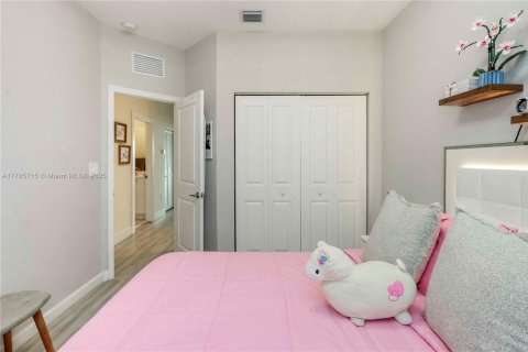 Townhouse in Miami, Florida 3 bedrooms, 133.97 sq.m. № 1860930 - photo 27