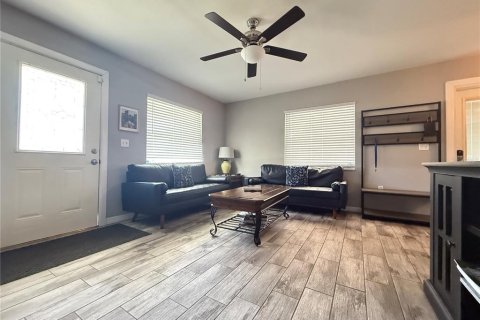 House in Ocala, Florida 3 bedrooms, 93.65 sq.m. № 2104324 - photo 6