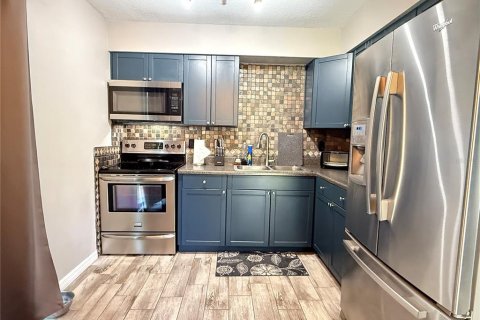 House in Ocala, Florida 3 bedrooms, 93.65 sq.m. № 2104324 - photo 8