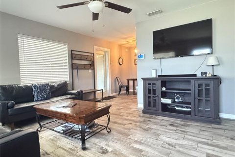 House in Ocala, Florida 3 bedrooms, 93.65 sq.m. № 2104324 - photo 5