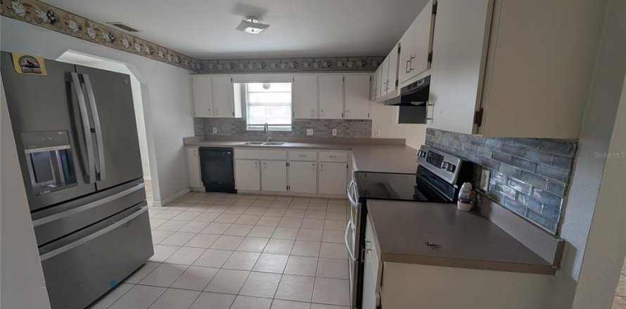 Apartamento en Leesburg, Florida 3 dormitorios, 110.09 m2 № 2094339