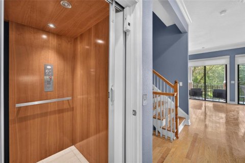 Купить таунхаус в Аполло-Бич, Флорида 15 комнат, 256.69м2, № 2152348 - фото 30