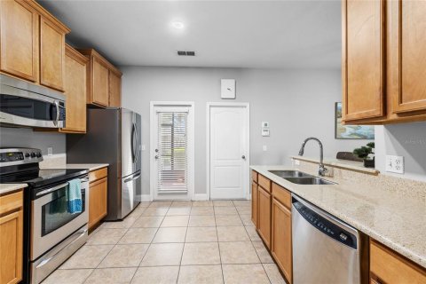 Touwnhouse à vendre à Orlando, Floride: 3 chambres, 179.49 m2 № 2437217 - photo 9
