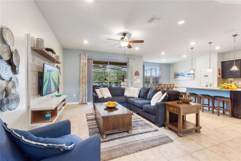 Casa en venta en Davenport, Florida, 5 dormitorios, 231.51 m2 № 1918476 - foto 13