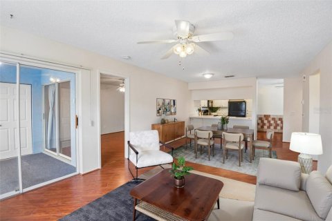 Condo in Hudson, Florida, 2 bedrooms  № 2147532 - photo 5
