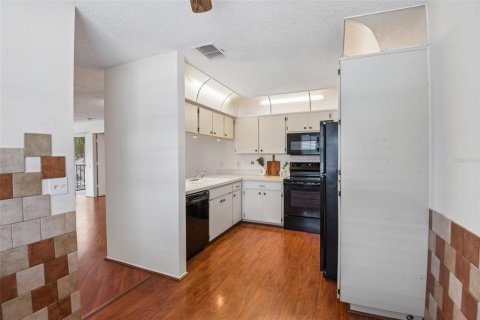 Condo in Hudson, Florida, 2 bedrooms  № 2147532 - photo 7
