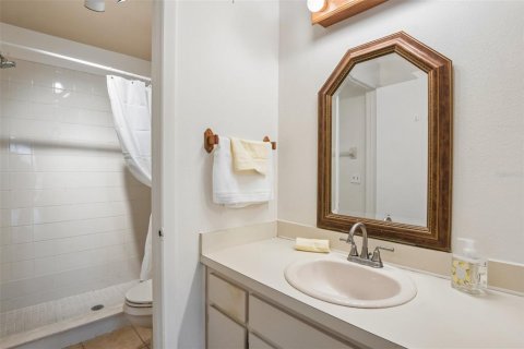 Condo in Hudson, Florida, 2 bedrooms  № 2147532 - photo 17