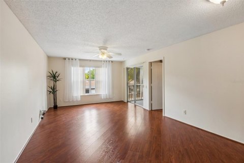 Condo in Hudson, Florida, 2 bedrooms  № 2147532 - photo 4