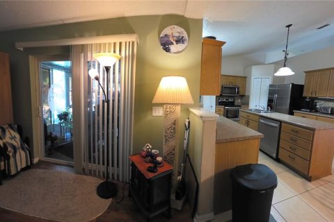 Casa en venta en Deltona, Florida, 3 dormitorios, 180.32 m2 № 2386688 - foto 18