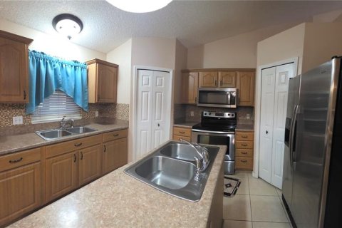 Casa en venta en Deltona, Florida, 3 dormitorios, 180.32 m2 № 2386688 - foto 13
