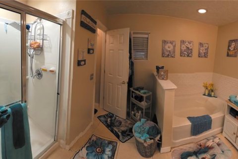 Casa en venta en Deltona, Florida, 3 dormitorios, 180.32 m2 № 2386688 - foto 27