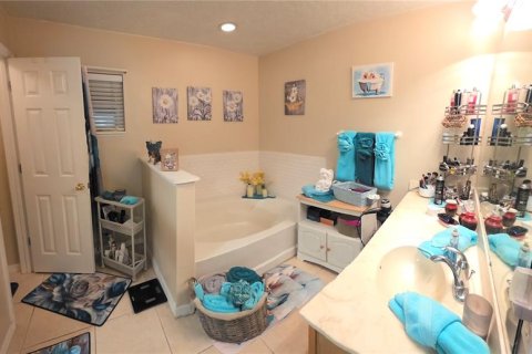 Casa en venta en Deltona, Florida, 3 dormitorios, 180.32 m2 № 2386688 - foto 24