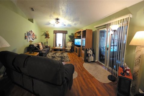 Casa en venta en Deltona, Florida, 3 dormitorios, 180.32 m2 № 2386688 - foto 10