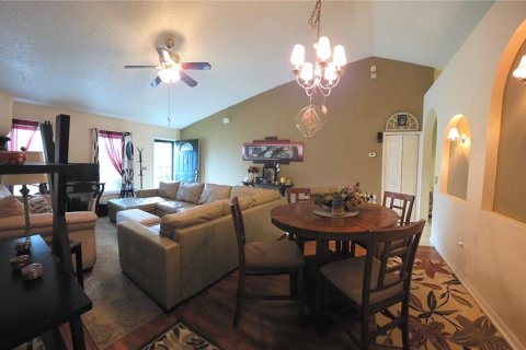 Casa en venta en Deltona, Florida, 3 dormitorios, 180.32 m2 № 2386688 - foto 7