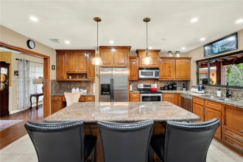 Villa ou maison à vendre à Miami, Floride: 4 chambres, 223.24 m2 № 1967495 - photo 20