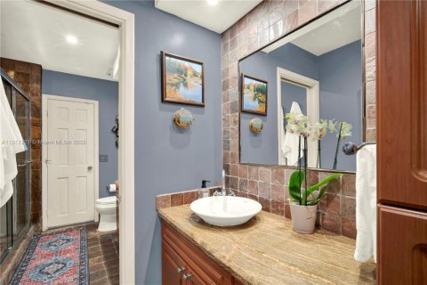 Villa ou maison à vendre à Miami, Floride: 4 chambres, 223.24 m2 № 1967495 - photo 29