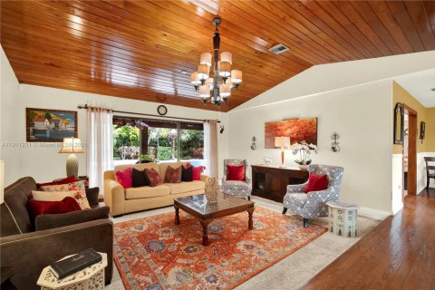 Villa ou maison à vendre à Miami, Floride: 4 chambres, 223.24 m2 № 1967495 - photo 6