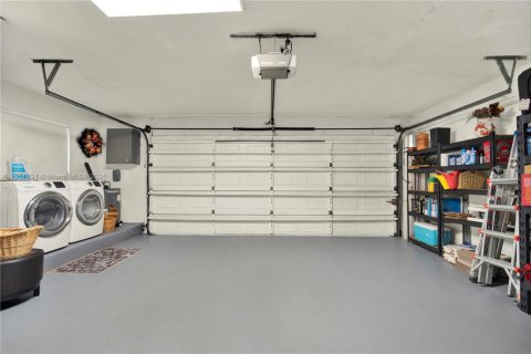 Villa ou maison à vendre à Miami, Floride: 4 chambres, 223.24 m2 № 1967495 - photo 25