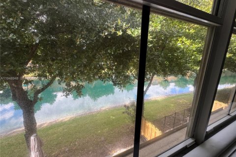 Touwnhouse à vendre à Dania Beach, Floride: 3 chambres, 128.39 m2 № 2089152 - photo 28