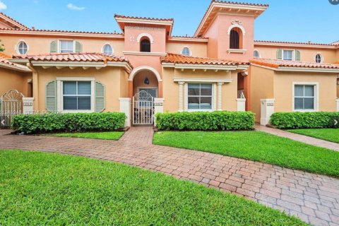 Adosado en Dania Beach, Florida 3 dormitorios, 128.39 m2 № 2089152