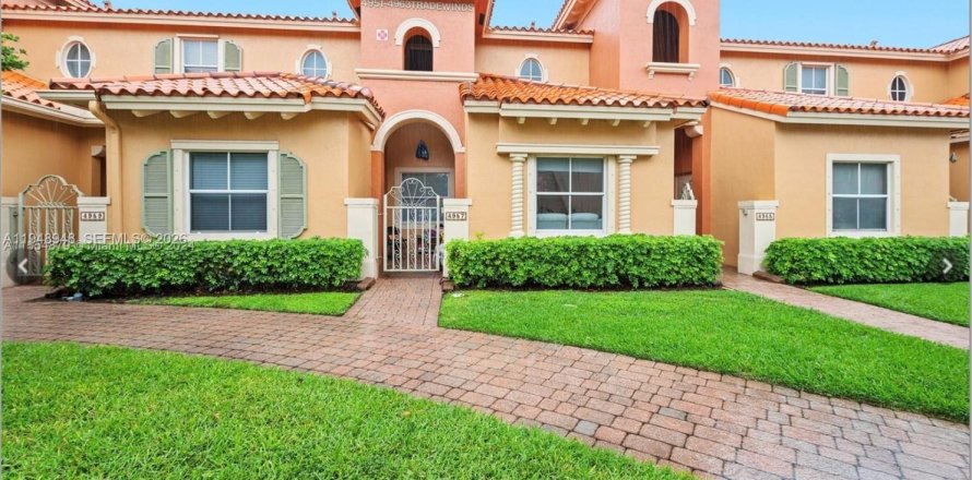 Touwnhouse à Dania Beach, Floride 3 chambres, 128.39 m2 № 2089152
