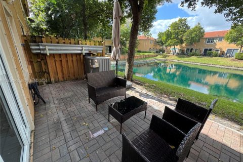 Touwnhouse à vendre à Dania Beach, Floride: 3 chambres, 128.39 m2 № 2089152 - photo 15