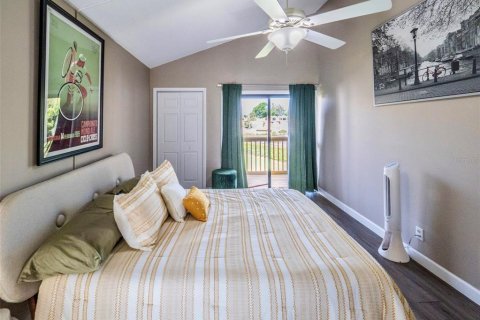 Condo in Mount Dora, Florida, 2 bedrooms  № 1616292 - photo 16