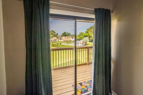 Condo in Mount Dora, Florida, 2 bedrooms  № 1616292 - photo 17