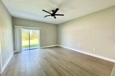 Propiedad comercial en venta en Port Charlotte, Florida, 6 dormitorios, 221.39 m2 № 2216783 - foto 7