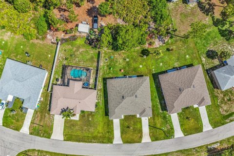 Propiedad comercial en venta en Port Charlotte, Florida, 6 dormitorios, 221.39 m2 № 2216783 - foto 21