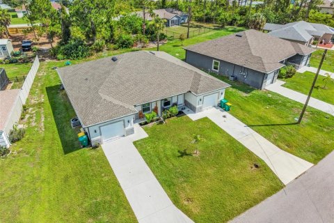 Propiedad comercial en venta en Port Charlotte, Florida, 6 dormitorios, 221.39 m2 № 2216783 - foto 22