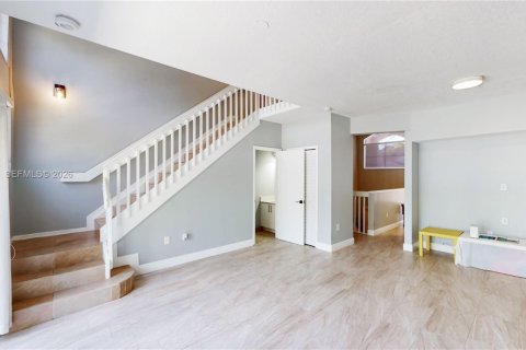Купить кондоминиум в Майами, Флорида 3 спальни, 166.3м2, № 2067530 - фото 15