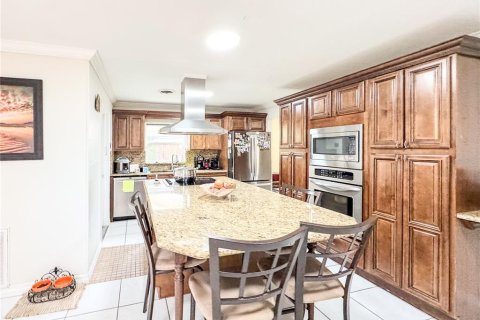 House in Orlando, Florida 4 bedrooms, 162.21 sq.m. № 1802080 - photo 10