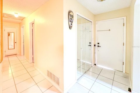 House in Orlando, Florida 4 bedrooms, 162.21 sq.m. № 1802080 - photo 15
