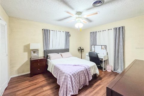 House in Orlando, Florida 4 bedrooms, 162.21 sq.m. № 1802080 - photo 23