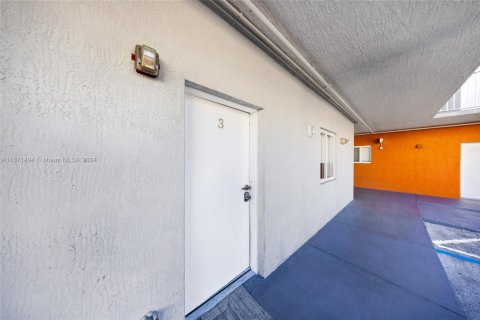 Commercial property in Miami, Florida № 1867903 - photo 26
