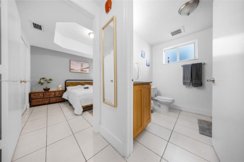 Commercial property in Miami, Florida № 1867903 - photo 20