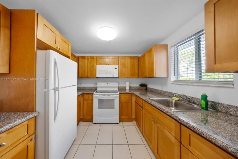 Commercial property in Miami, Florida № 1867903 - photo 27