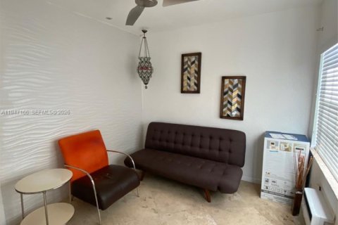 Condominio en alquiler en Miami Beach, Florida, 1 dormitorio, 37.16 m2 № 2003291 - foto 10