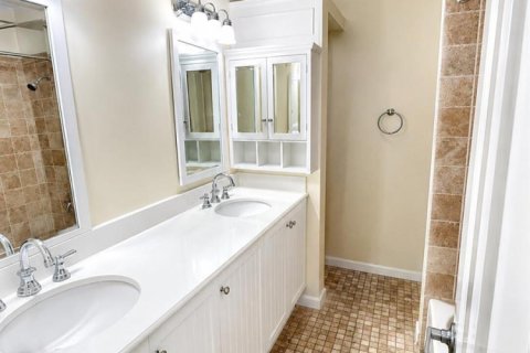 Condo in Lake Worth, Florida, 2 bedrooms № 2191030 - photo 20