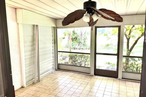 Condo in Lake Worth, Florida, 2 bedrooms № 2191030 - photo 7