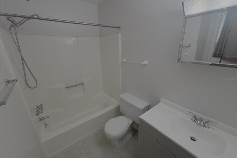 Condo in Gainesville, Florida, 2 bedrooms  № 2147419 - photo 6