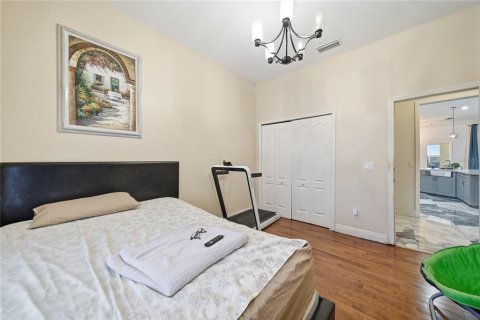 House in Seminole, Florida 4 bedrooms, 250.28 sq.m. № 2097912 - photo 25