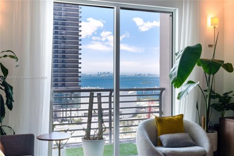 Copropriété à vendre à Miami, Floride: 1 chambre, 68.56 m2 № 1895510 - photo 1