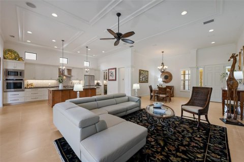 House in Lakewood Ranch, Florida 3 bedrooms, 230.3 sq.m. № 2091660 - photo 8