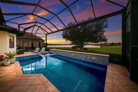House in Lakewood Ranch, Florida 3 bedrooms, 230.3 sq.m. № 2091660 - photo 14