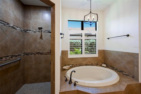 House in Lakewood Ranch, Florida 3 bedrooms, 230.3 sq.m. № 2091660 - photo 26
