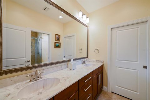 House in Lakewood Ranch, Florida 3 bedrooms, 230.3 sq.m. № 2091660 - photo 28